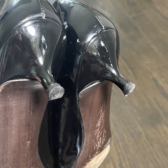 Stuart Weitzman Pumps 8 Narrow Pointed Toe Kitten Heel Black Patent Leather - Picture 6 of 12